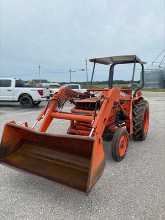 Image of Kubota L2350 equipment image 1