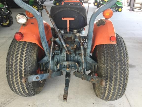 Image of Kubota L2350 equipment image 2