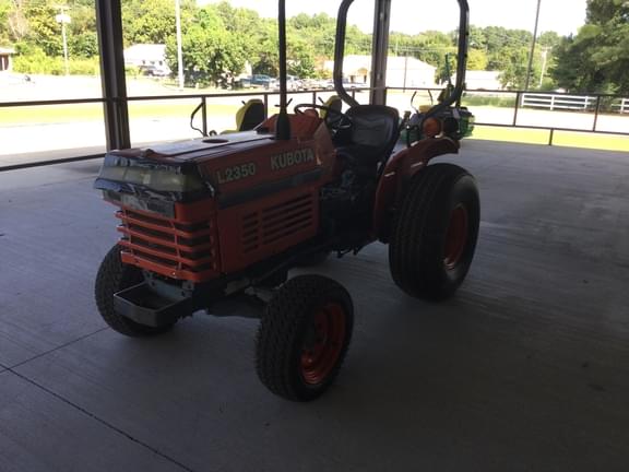 Image of Kubota L2350 equipment image 4
