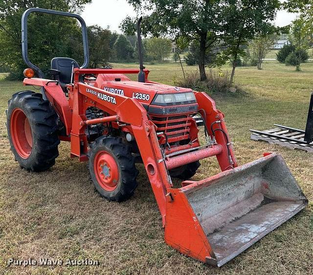 Image of Kubota L2350 equipment image 2