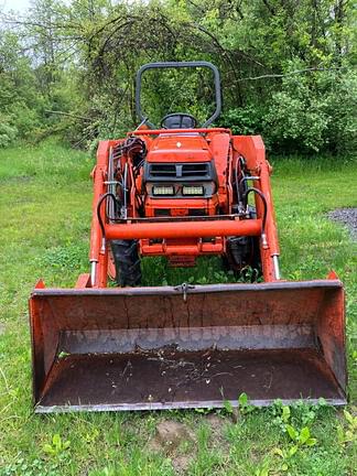 Image of Kubota L2900 equipment image 2
