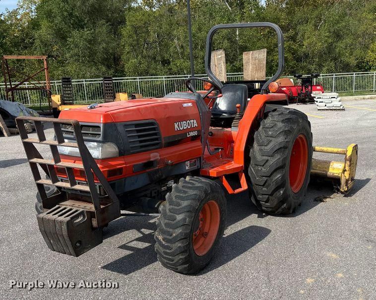 1994 Kubota L3600 Equipment Image0