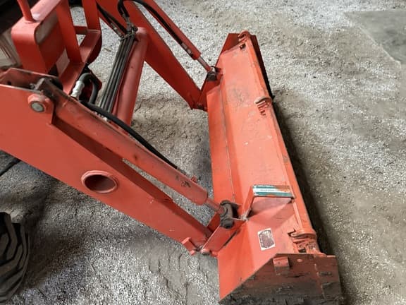 Image of Kubota L4200 equipment image 4