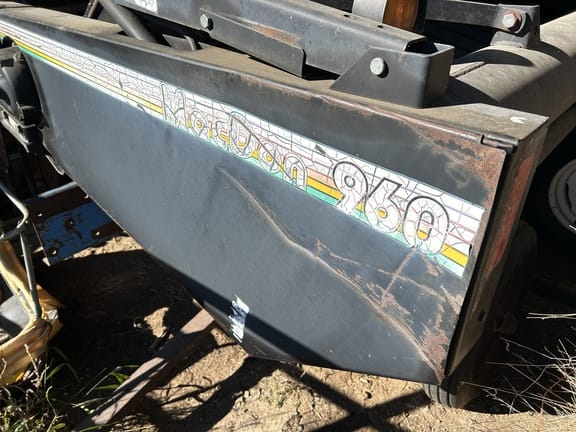 1994 MacDon 960 Equipment Image0