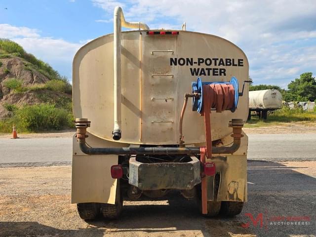 Image of Mack CH613 equipment image 3