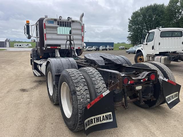 Image of Mack CH613 equipment image 4