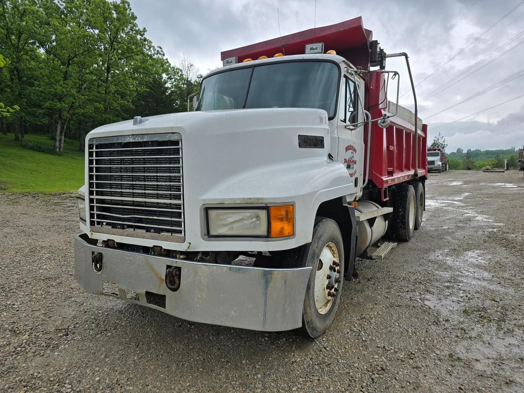 Image of Mack CH613 Primary image