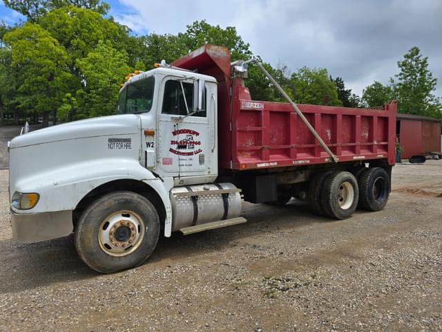 Image of Mack CH613 equipment image 4