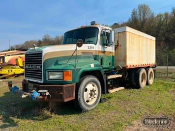 Main image Mack CH613
