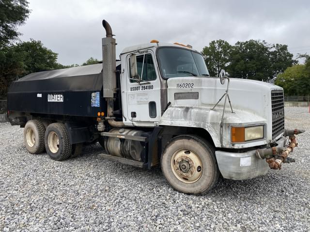 Image of Mack CH613 equipment image 3