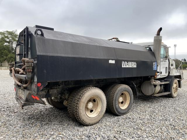Image of Mack CH613 equipment image 2