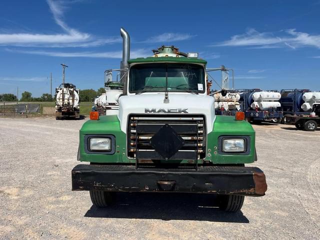 Image of Mack RD688S equipment image 1