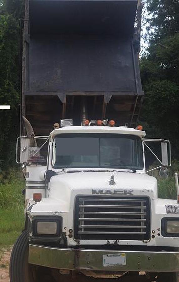 Image of Mack RD688S equipment image 2
