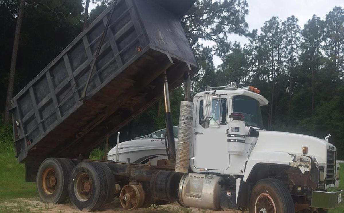 1994 Mack RD688S Equipment Image0