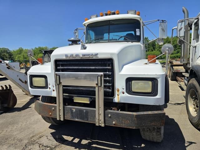 Image of Mack RD688S equipment image 1