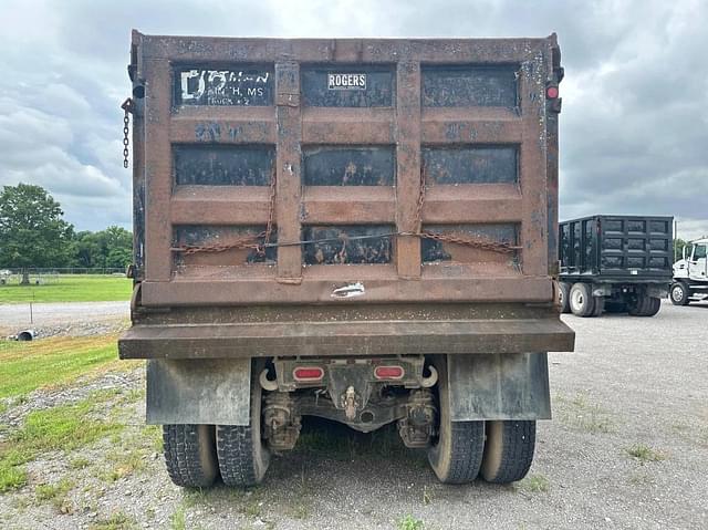 Image of Mack RD690S equipment image 3