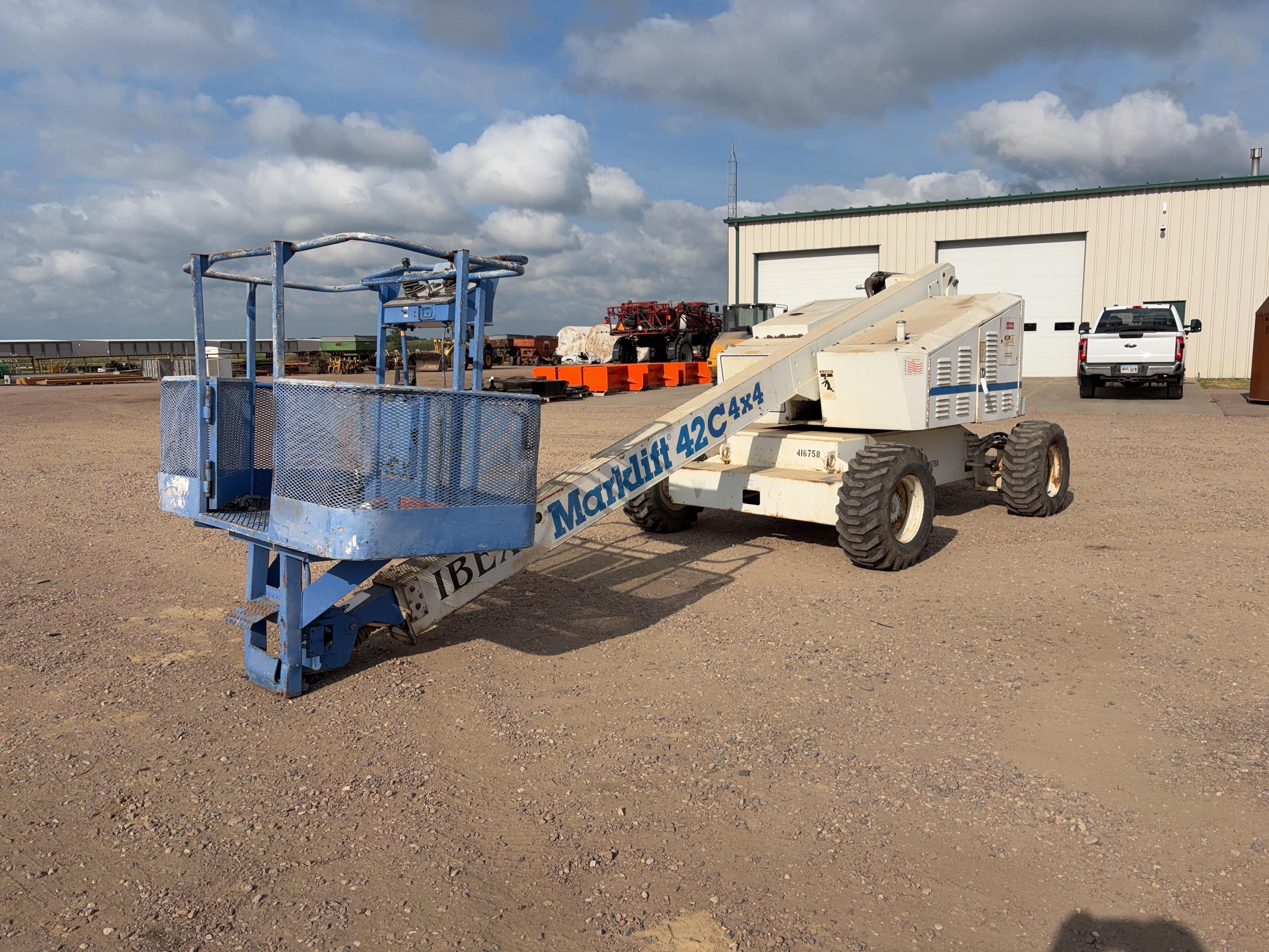 1994 Marklift 42C Equipment Image0