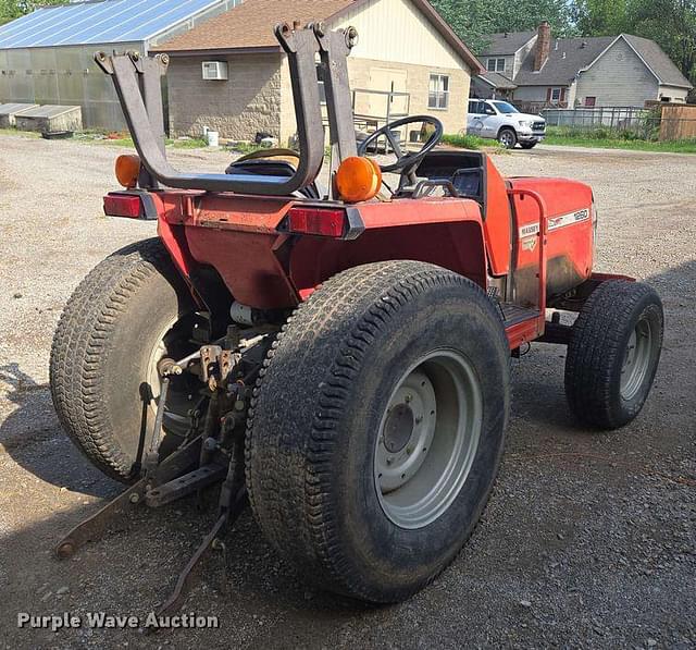 Image of Massey Ferguson 1260 equipment image 4