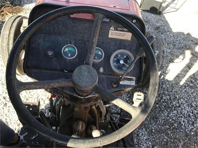 Image of Massey Ferguson 231 equipment image 4