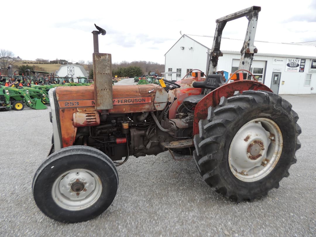 Image of Massey Ferguson 253 Primary image