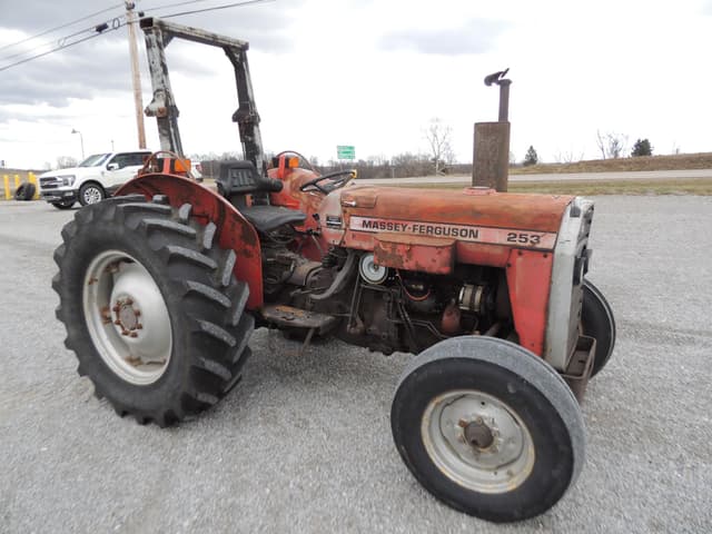 Image of Massey Ferguson 253 equipment image 2
