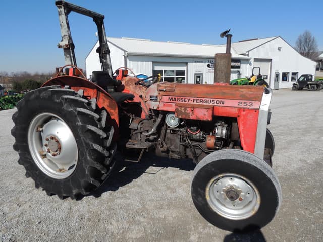 Image of Massey Ferguson 253 equipment image 2