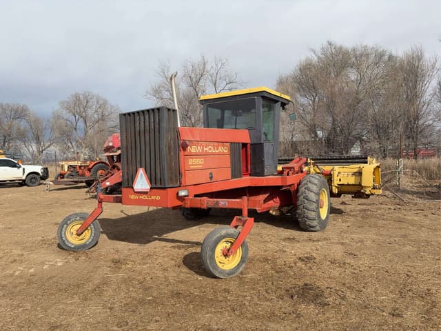 Image of New Holland 2550 equipment image 2