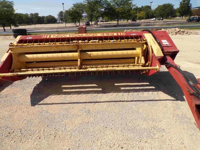 Image of New Holland 492 equipment image 2