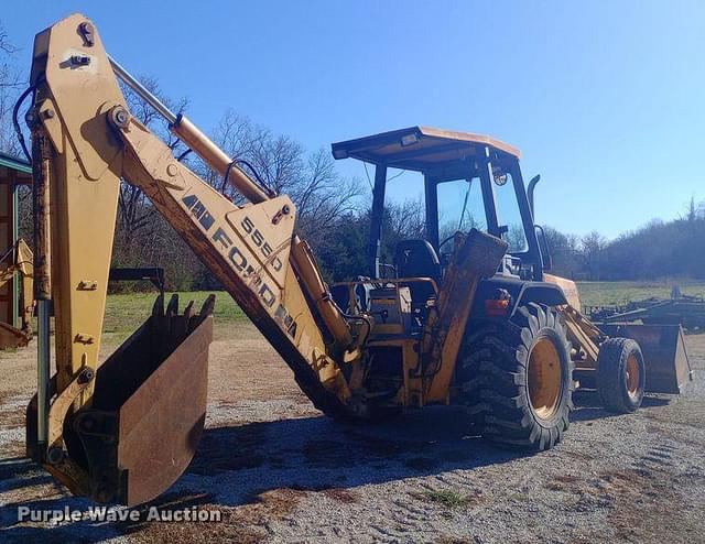 Image of New Holland 555D equipment image 4