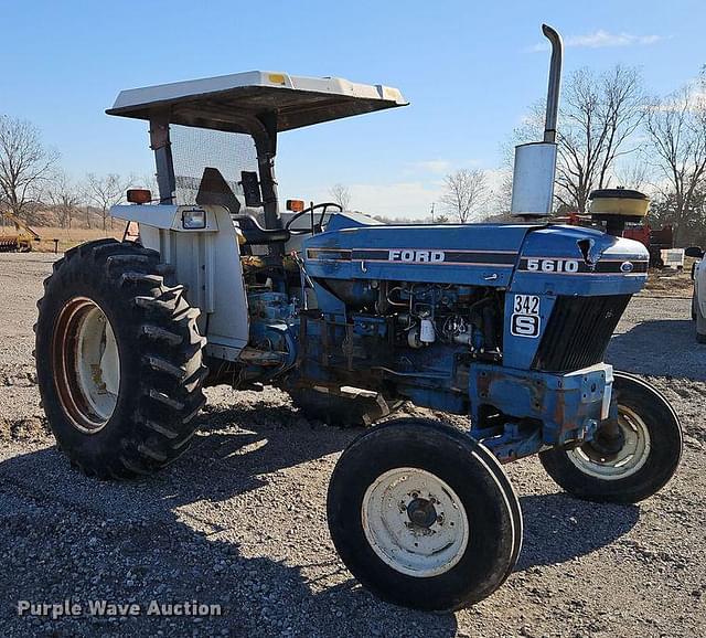 Image of New Holland 5610 equipment image 2