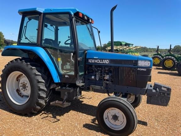 Main image New Holland 5640