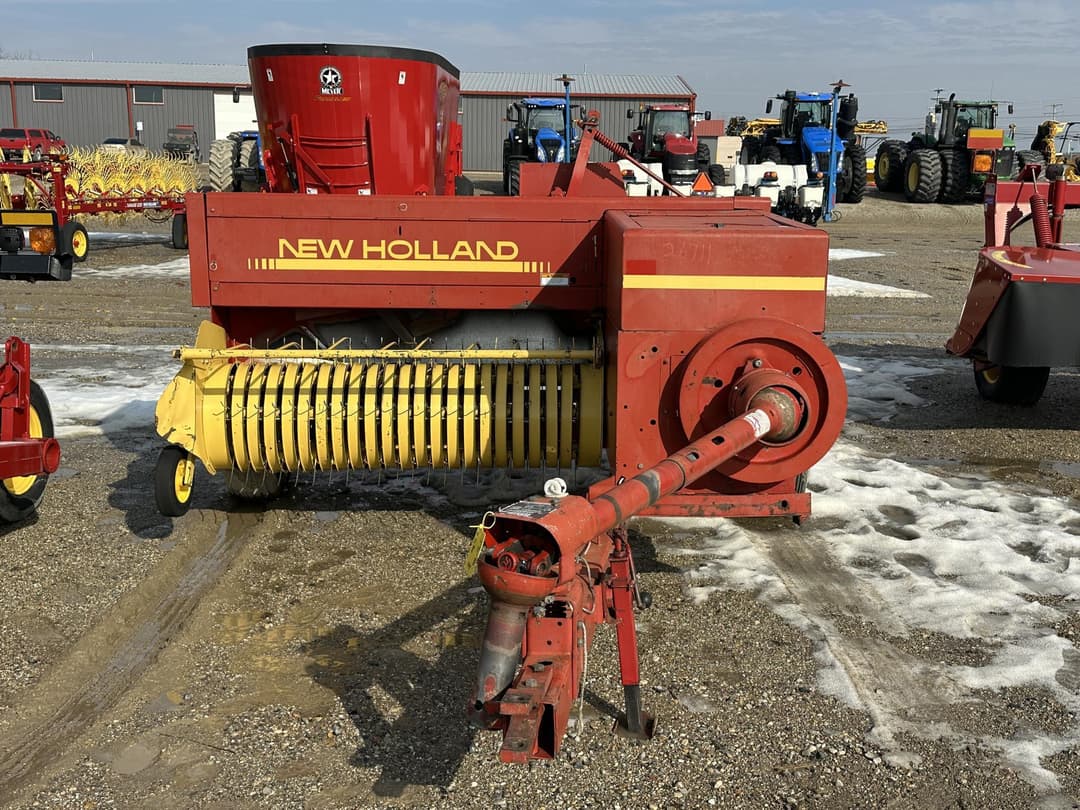 Image of New Holland 570 Primary image