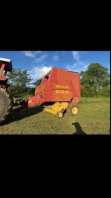 1994 New Holland 654 Equipment Image0