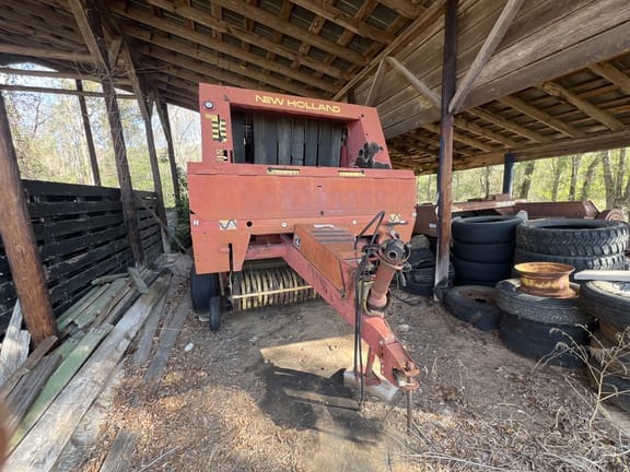 1994 New Holland 660 Equipment Image0