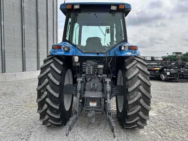Image of New Holland 8770 equipment image 3