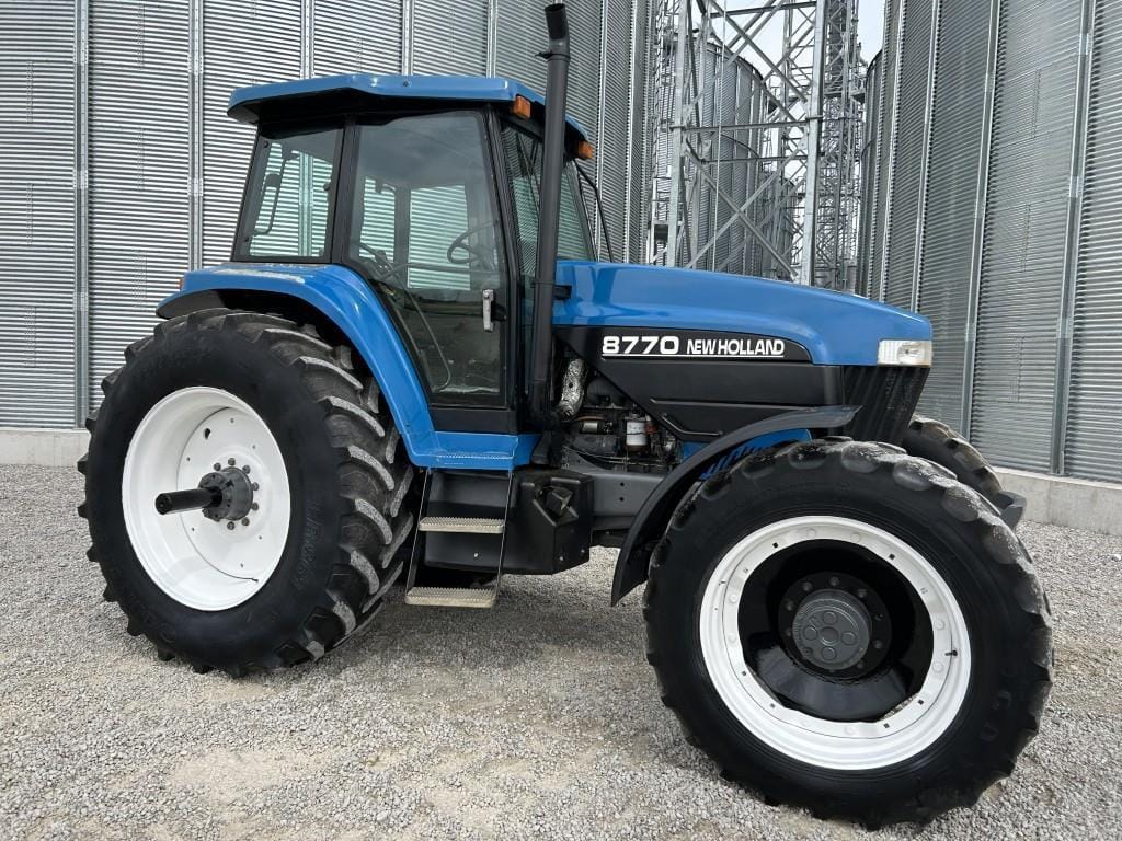 1994 New Holland 8770 Equipment Image0