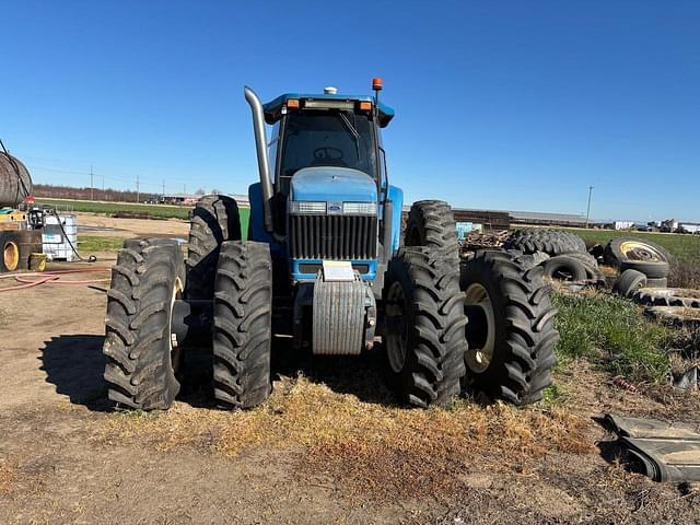 Image of New Holland 8770 equipment image 2