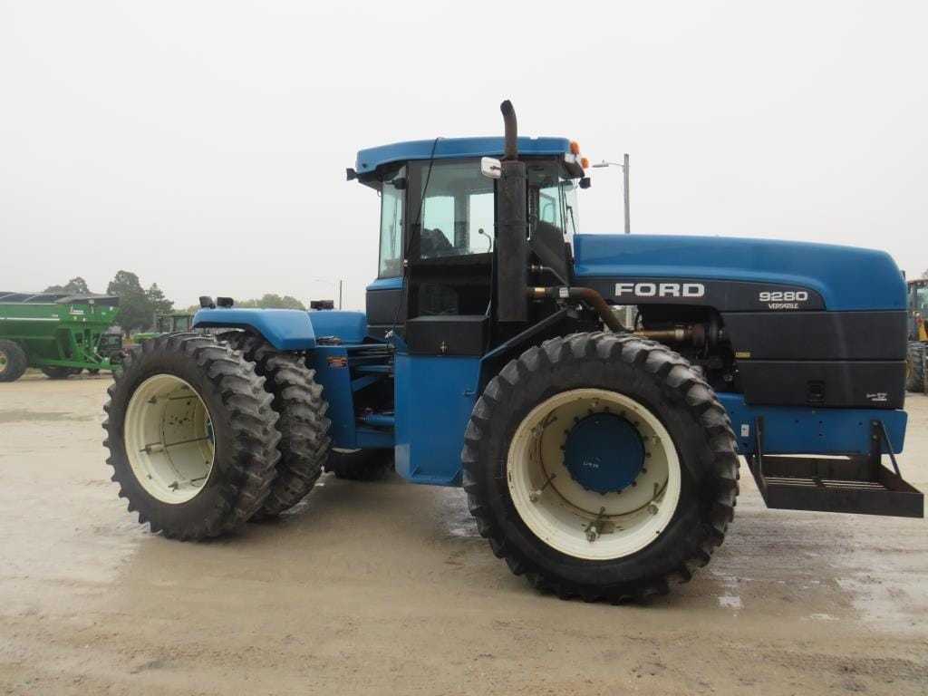1994 New Holland 9280 Equipment Image0
