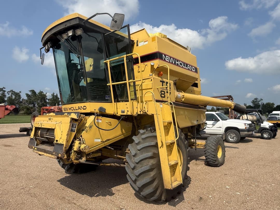 Image of New Holland TR87 Primary image