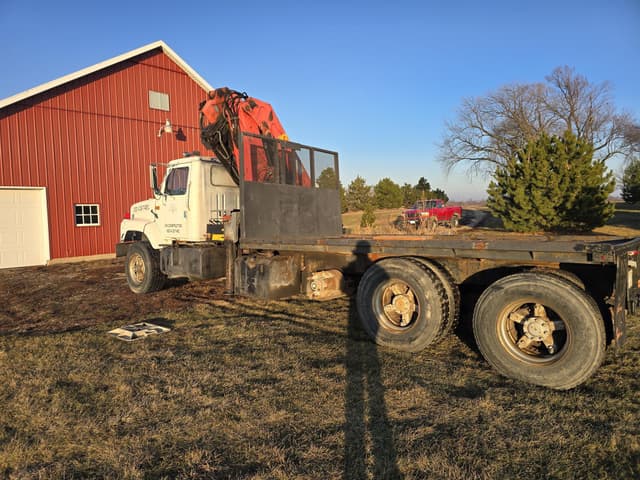 Image of International 2674 equipment image 3