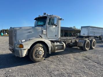 Main image Peterbilt 337