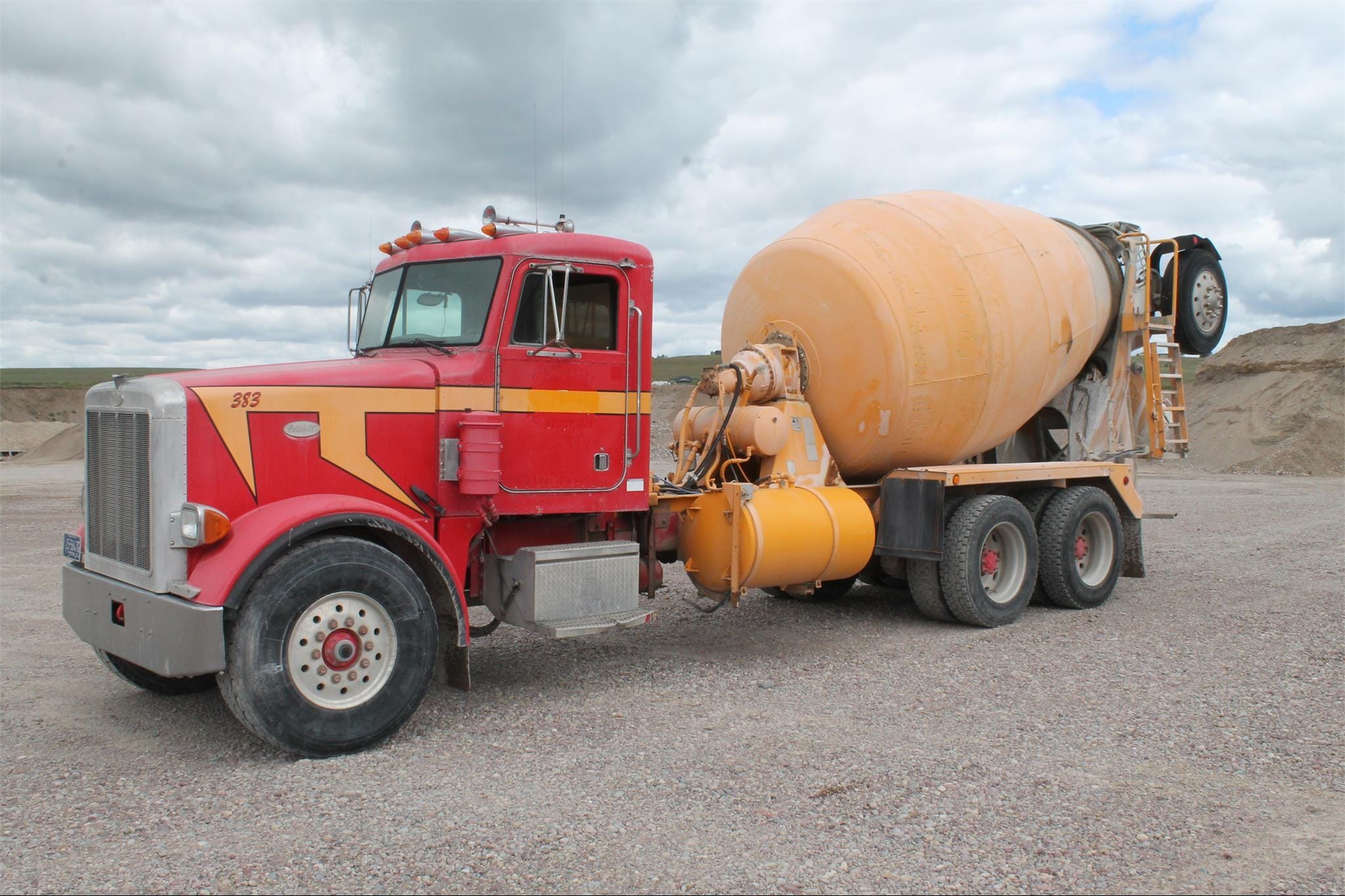 Main image Peterbilt 357