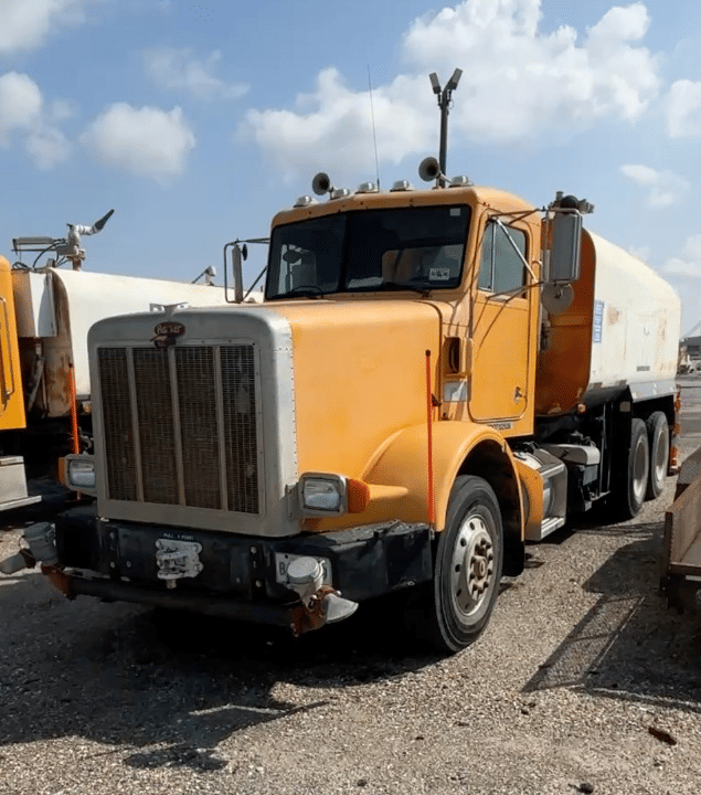 Image of Peterbilt 357 equipment image 1
