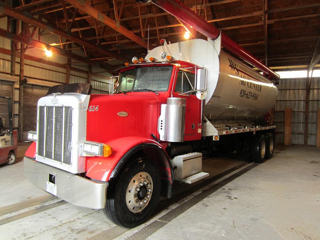 Image of Peterbilt 357 Primary image