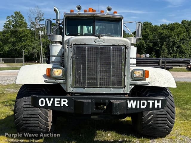Image of Peterbilt 357 equipment image 1