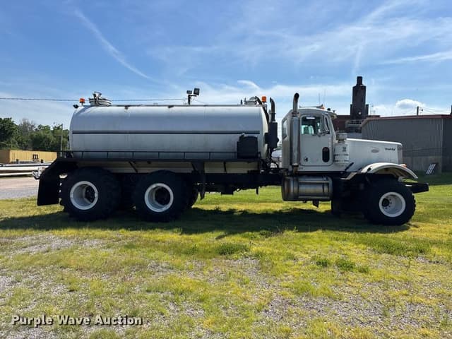 Image of Peterbilt 357 equipment image 3
