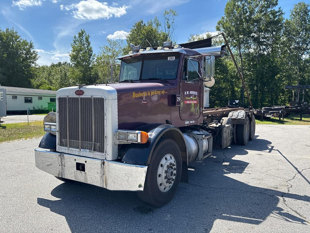 Image of Peterbilt 357 Primary image