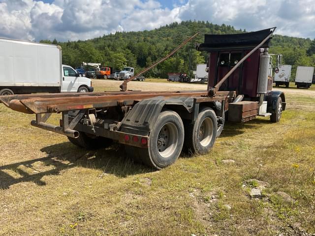 Image of Peterbilt 357 equipment image 4
