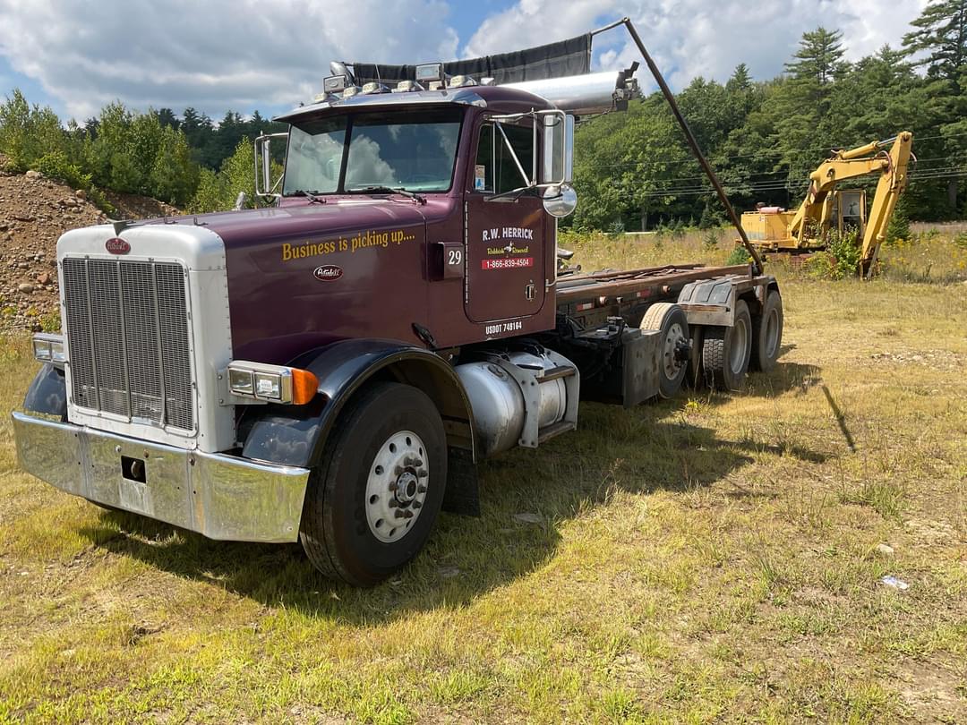 Image of Peterbilt 357 Primary image