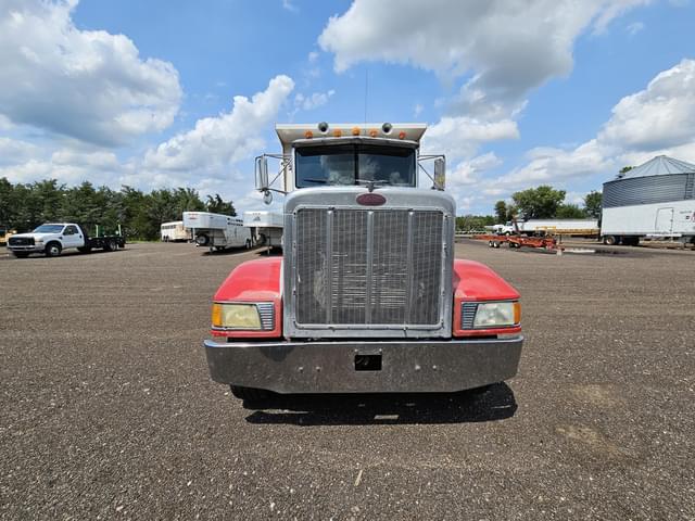 Image of Peterbilt 375 equipment image 2